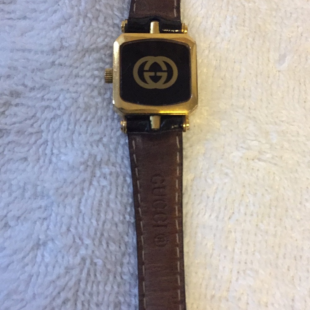 GUCCI watch - Picture 2 of 5